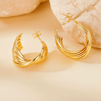 RVS Goudkleurige Halve Oorringen 22x15mm - 5 Lijnen Twist