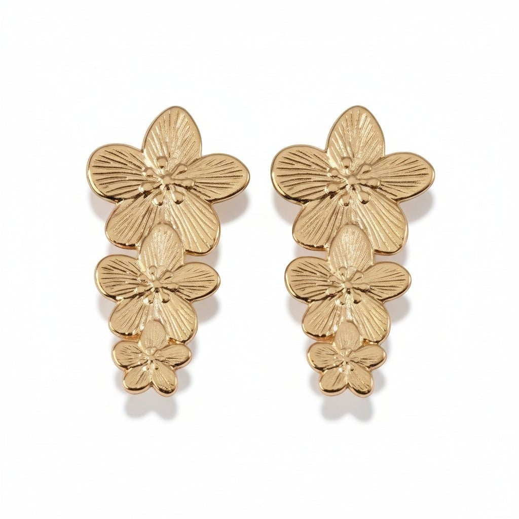 Goudkleurige Bloemen Oorstekers 42x22mm - Statement -