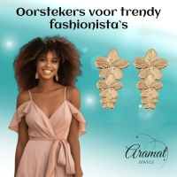 Goudkleurige Bloemen Oorstekers 42x22mm - Statement -