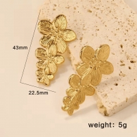 Goudkleurige Bloemen Oorstekers 42x22mm - Statement -