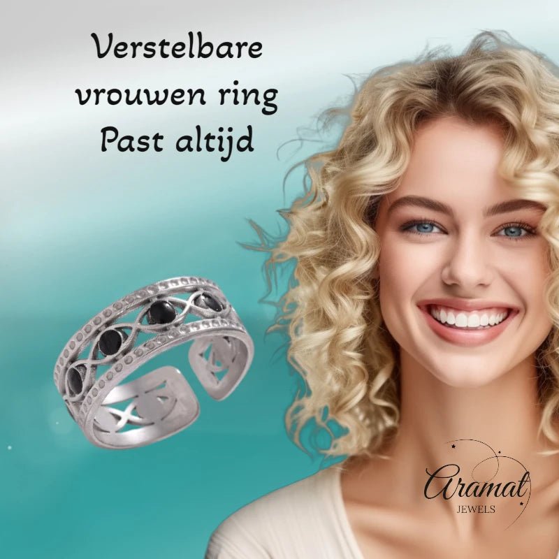 Zilverkleurige Verstelbare RVS Ring met Zwart Boze Oog en Schakelmotief -