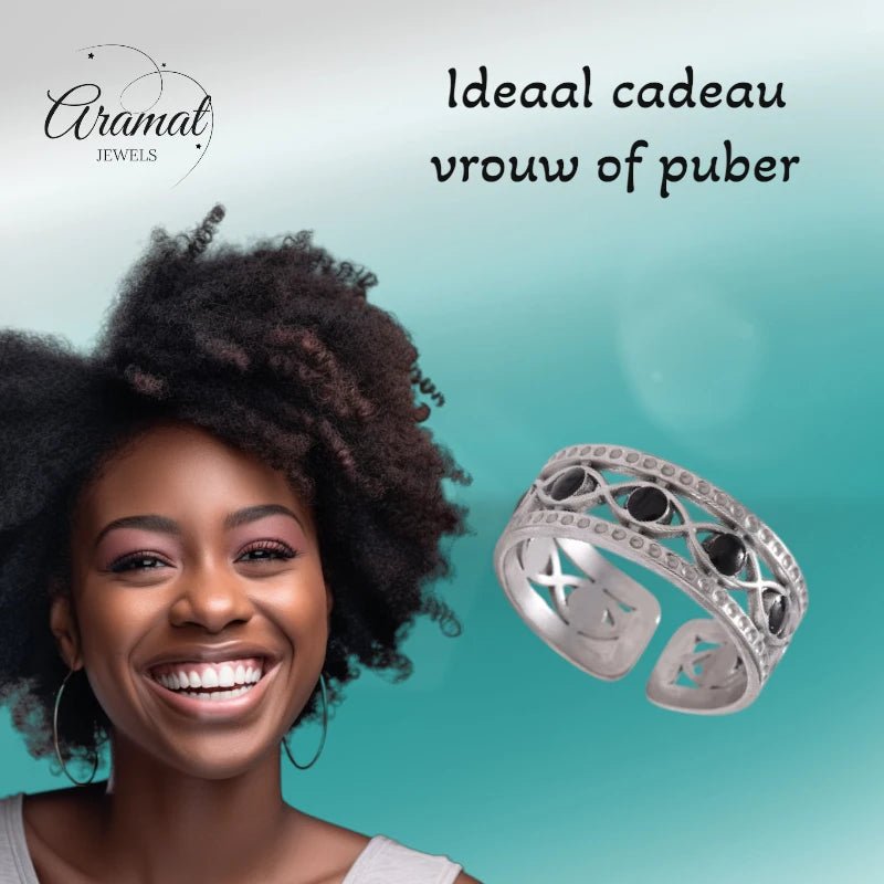 Zilverkleurige Verstelbare RVS Ring met Zwart Boze Oog en Schakelmotief -
