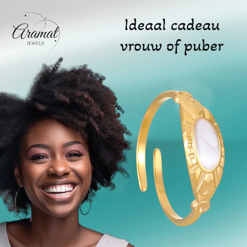 Goudkleurige Verstelbare RVS Ring met Parelmoer Wit Emaille - 6 mm -