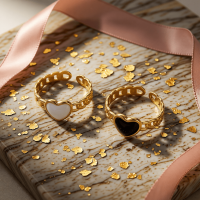 Verstelbare RVS Ring met Emaille Hartje - Goudkleur (8 mm) - Zwart -