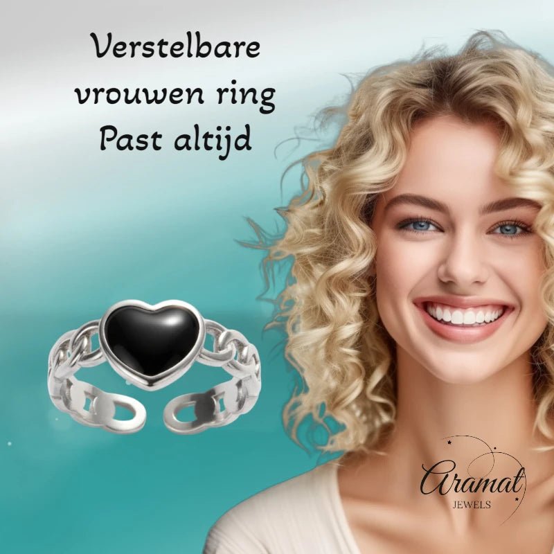 Verstelbare RVS Ring met Zwart Emaille Hartje - Zilverkleur (8 mm) -
