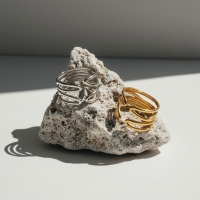 Brede One Size Ring RVS met Modern Lijnenspel (14 mm) - Zilverkleur -