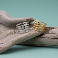 Brede Open Ring RVS met Bolletjesmotief en 5 Emaille Puntjes (16 mm) - Goudkleur -