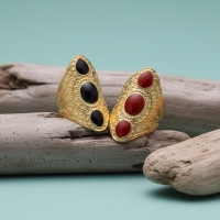 Statement Ring RVS met Drie Ovale Emaille Vullingen (45 mm Lang) - Rood -