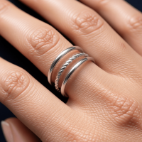 Open Ring Driedubbele Band: Glad en Gedraaid (15 mm Breed) - Zilverkleur -