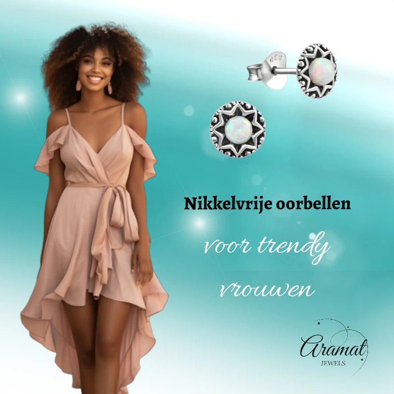 Oorstekers &acirc;&euro;&ldquo; Sterling Zilver Bali Etnisch Wit Opaal 6mm Rond Geoxideerd -