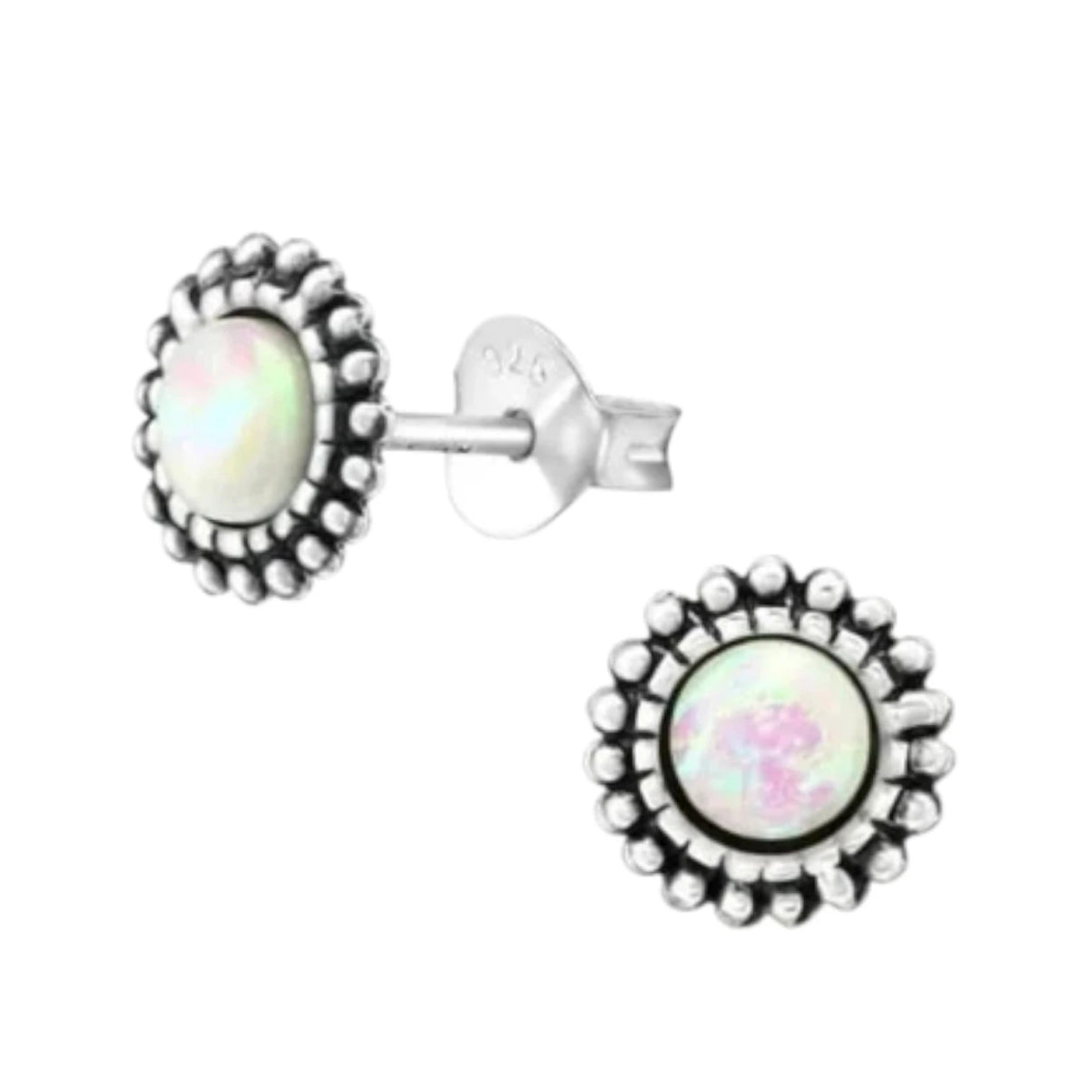 Oorstekers &acirc;&euro;&ldquo; Sterling Zilver Bali Etnisch Wit Opaal 8mm Geoxideerd -