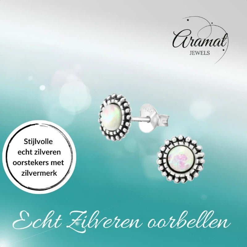 Oorstekers &acirc;&euro;&ldquo; Sterling Zilver Bali Etnisch Wit Opaal 8mm Geoxideerd -