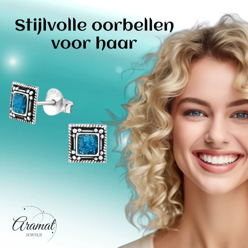 Oorstekers &acirc;&euro;&ldquo; Echt Zilver Bali Design Vierkant Blauw Emaille Glitter 6mm -