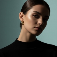 Oorbellen &acirc;&euro;&ldquo; 23mm Half-Hoop 2 Strepen RVS Goudkleur Dames -