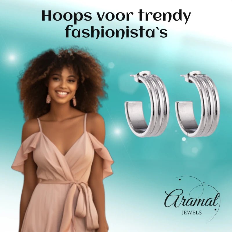 Oorbellen &ndash; 23mm Half-Hoop Streeprelief op RVS Zilverkleur