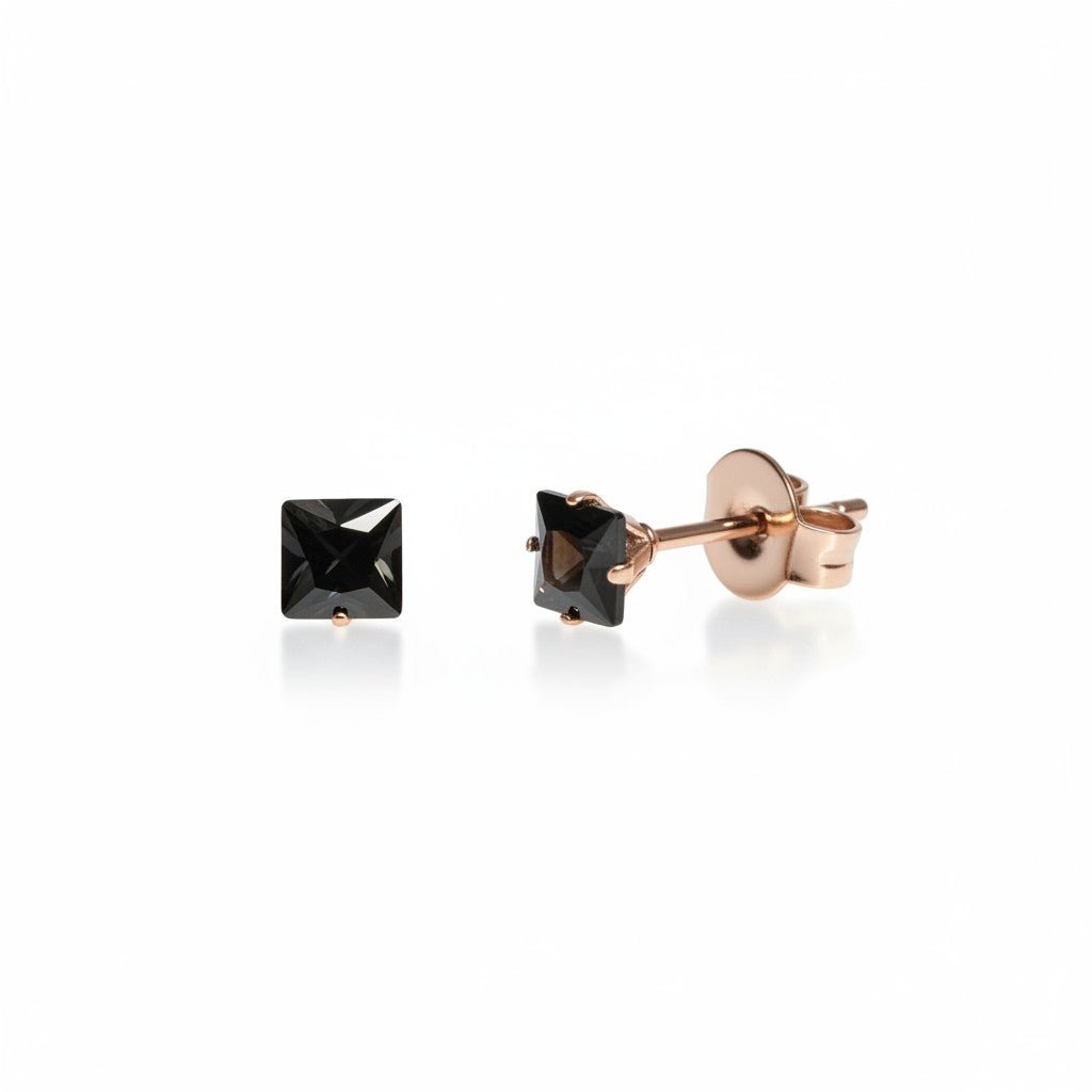 Oorbellen &acirc;&euro;&ldquo; RVS Ros&Atilde;&copy;goudkleur met Zwarte Vierkante Zirkonia (4mm) -