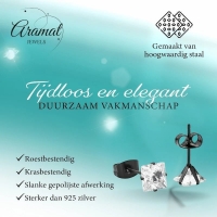 Oorbellen &acirc;&euro;&ldquo; RVS Zwartkleur met Vierkante Zirkonia (6mm) -