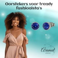 Oorstekers &acirc;&euro;&ldquo; Staal Kristal Donker Blauw Zilverkleur (7mm) -