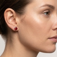 Oorstekers &acirc;&euro;&ldquo; Staal Kristal Rood Zilverkleur (7mm) -