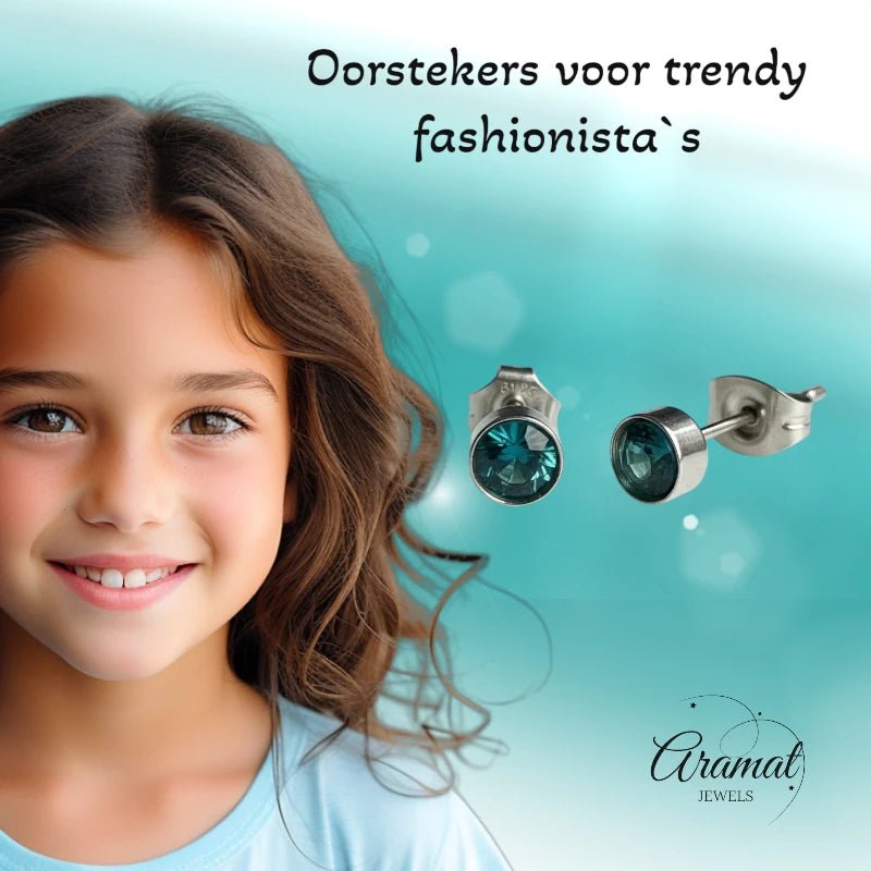 Oorstekers &acirc;&euro;&ldquo; Staal Kristal Zeeblauw Zilverkleur (5mm) -