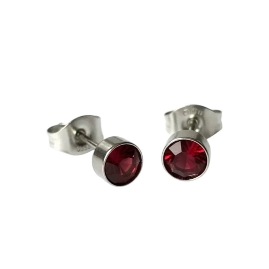 Oorstekers &acirc;&euro;&ldquo; Staal Kristal Rood Zilverkleur (5mm) -