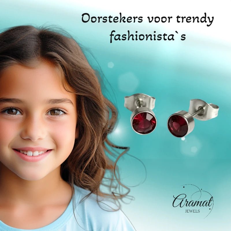 Oorstekers &acirc;&euro;&ldquo; Staal Kristal Rood Zilverkleur (5mm) -