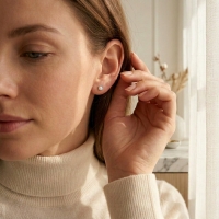 Tragus Helix Piercing &acirc;&euro;&ldquo; Wit Opaal &acirc;&euro;&ldquo; Ros&Atilde;&copy;goudkleur