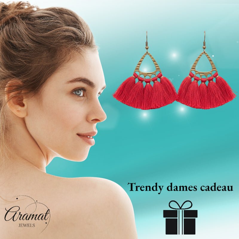Boho Oorhangers met Kwastjes &acirc;&euro;&ldquo; Rood 55x30mm -