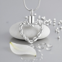 Gedraaide Hart Ashanger Open Staal &acirc;&euro;&ldquo; 3x2cm Uniek Gedenksieraad - Unisex