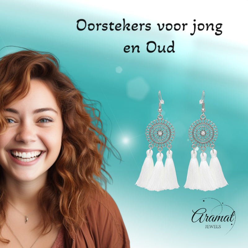 Zomerse Boho Oorhangers Kwastjes Wit 75mm -