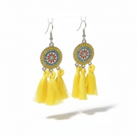 Zomerse Boho Oorhangers Kwastjes Geel 75mm -