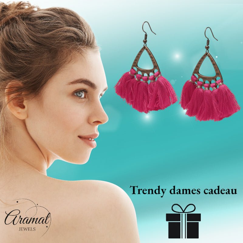 Boho Oorhangers Kwastjes Fel Roze 55x30mm -
