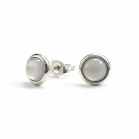 Kattenoog Oorbellen 8mm &acirc;&euro;&ldquo; Wit -