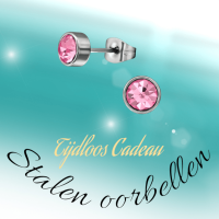 Roze kristal oorstekers &acirc;&euro;&ldquo; 5mm zilver RVS -