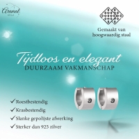 Brede Huggie Oorringen met Kristal 13x7mm -