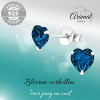 Zilveren Kristal Hartjes Oorbellen Donker Blauw -
