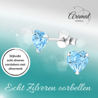 Zilveren Kristal Hartjes Oorbellen Licht Blauw -