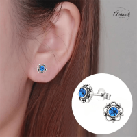 Zilveren Bloemoorbellen Blauw 7 mm -