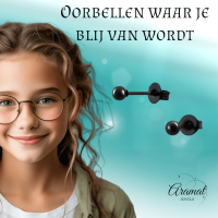 Zwarte Bolletjes Oorbellen 3mm -