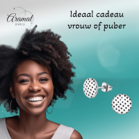 Witte stippel oorstekers met zwart &acirc;&euro;&ldquo; 10 mm -