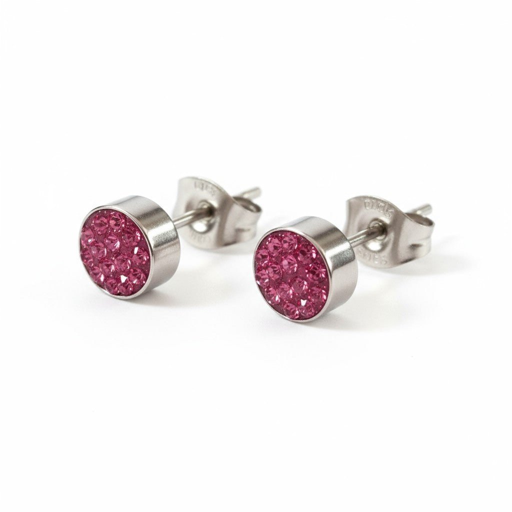 Zilverkleurige oorstekers met fuchsia roze kristallen &acirc;&euro;&ldquo; 6 mm -