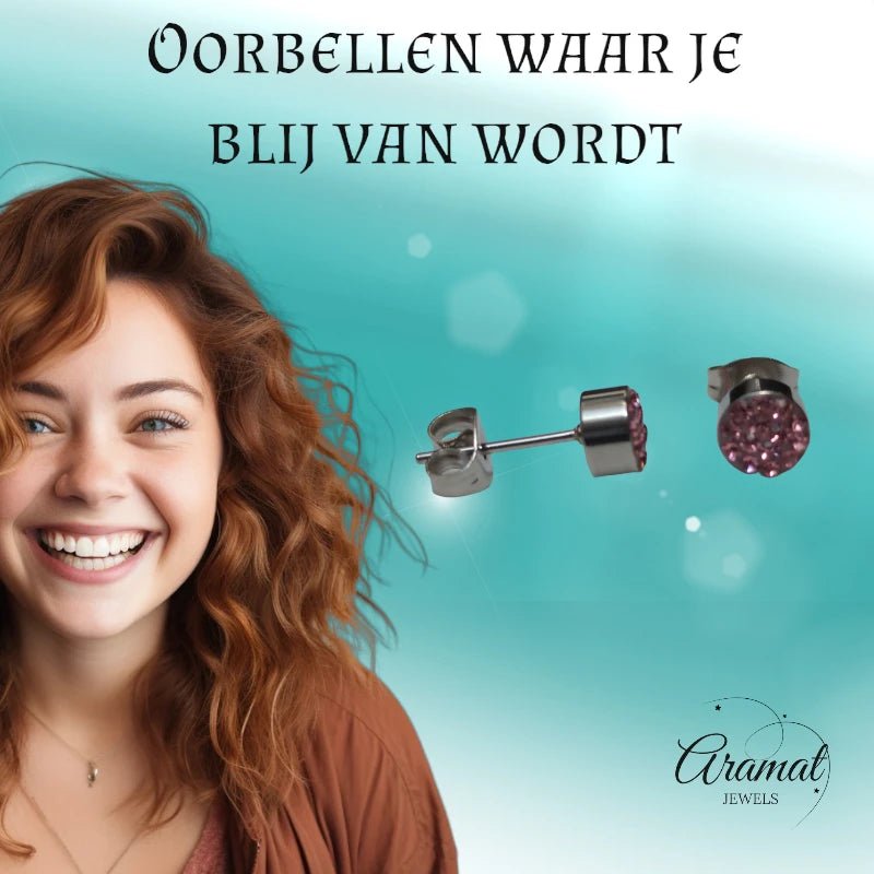 Zilverkleurige oorstekers met lichtroze kristal &acirc;&euro;&ldquo; 6 mm -