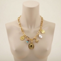 Goudkleurige damesketting met parel & kristalbedels &acirc;&euro;&ldquo; 45+5 cm - Dames