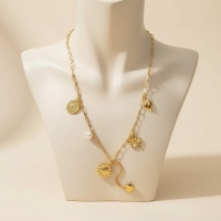 Goudkleurige damesketting met parel en bedels &acirc;&euro;&ldquo; 45+5 cm - Dames