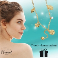 Goudkleurige damesketting met parel en bedels &acirc;&euro;&ldquo; 45+5 cm - Dames