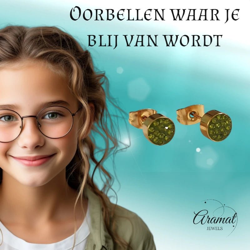 Olijfgroene kristallen oorstekers 6 mm &acirc;&euro;&ldquo; goudkleurig -