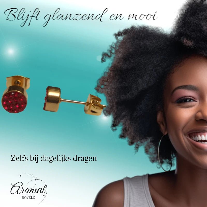 Rode kristallen oorstekers 6 mm &acirc;&euro;&ldquo; goudkleurig -