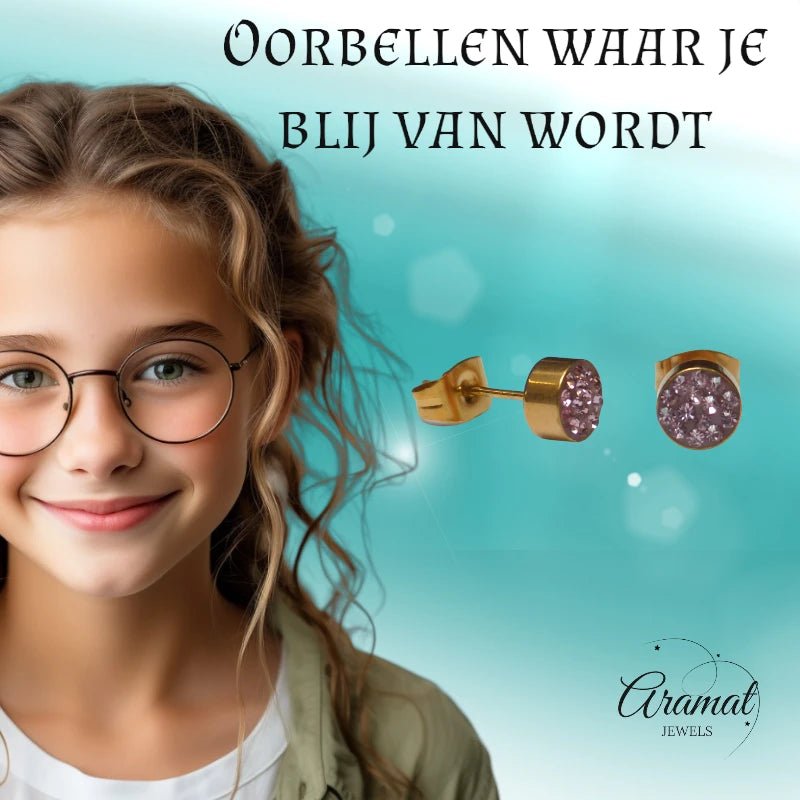 Roze kristallen oorstekers 6 mm &acirc;&euro;&ldquo; goudkleurig -