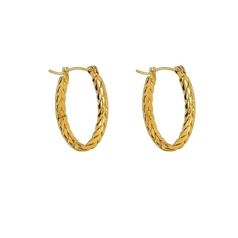 Ovale Schakel Oorringen RVS 26x18mm &acirc;&euro;&ldquo; Goudkleurige Oorringen -