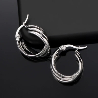 Zilverkleurige Triple Oorringen 20x7,5mm &acirc;&euro;&ldquo; Glanzend & Gekruist -